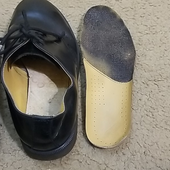 Dr. Martens The Original Unisex Oxfords - Picture 11 of 16